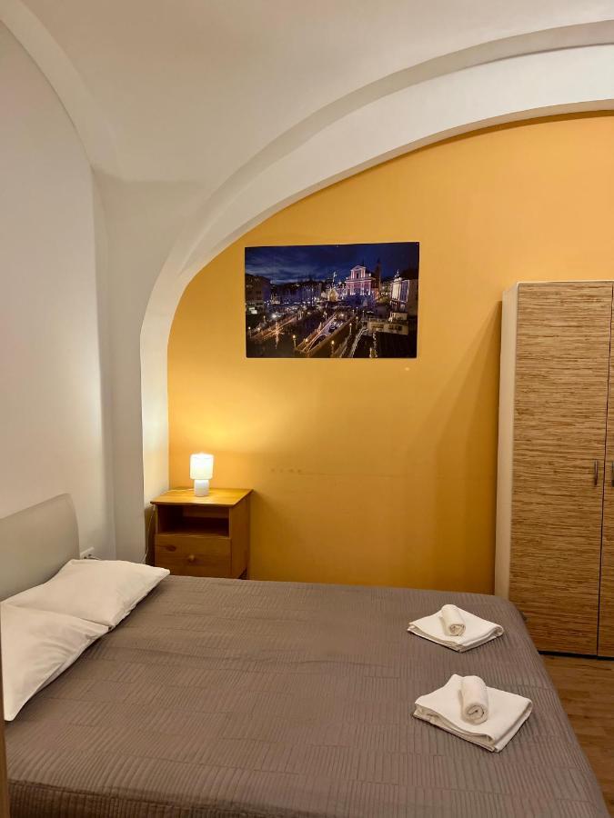 A&P Center Ljubljana Apartment Екстер'єр фото
